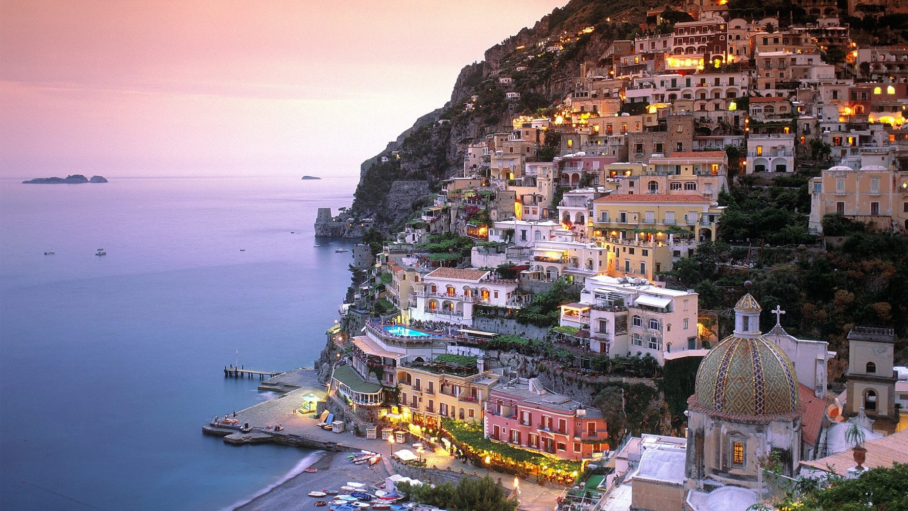 Lối kiến trúc đậm chất Địa Trung Hải tại Amalfi Coast (Ý)