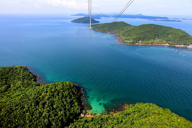 Phía Nam đảo sở hữu quần thể đảo lớn nhất Phú Quốc