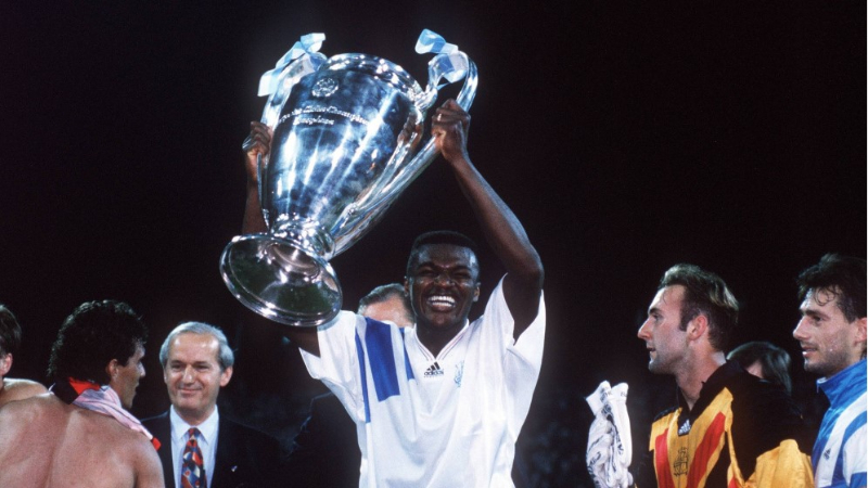 Trung vệ hay nhất thế giới - Marcel Desailly
